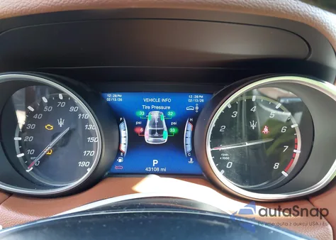 2018 Maserati Levante z USA, uszkodzony, nr VIN ZN661XUA4JX279513